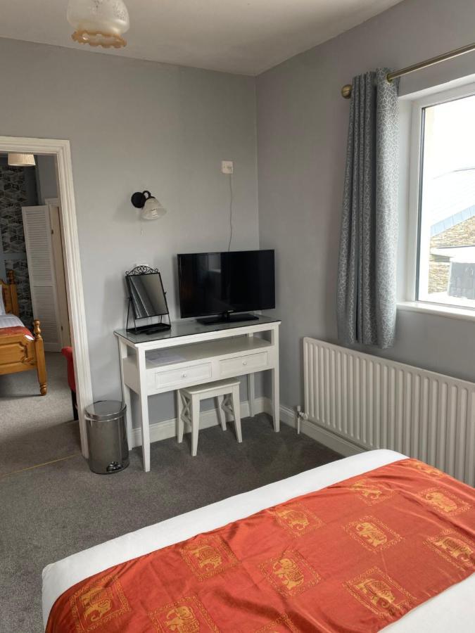 Clonmore Lodge B&B Quilty Buitenkant foto