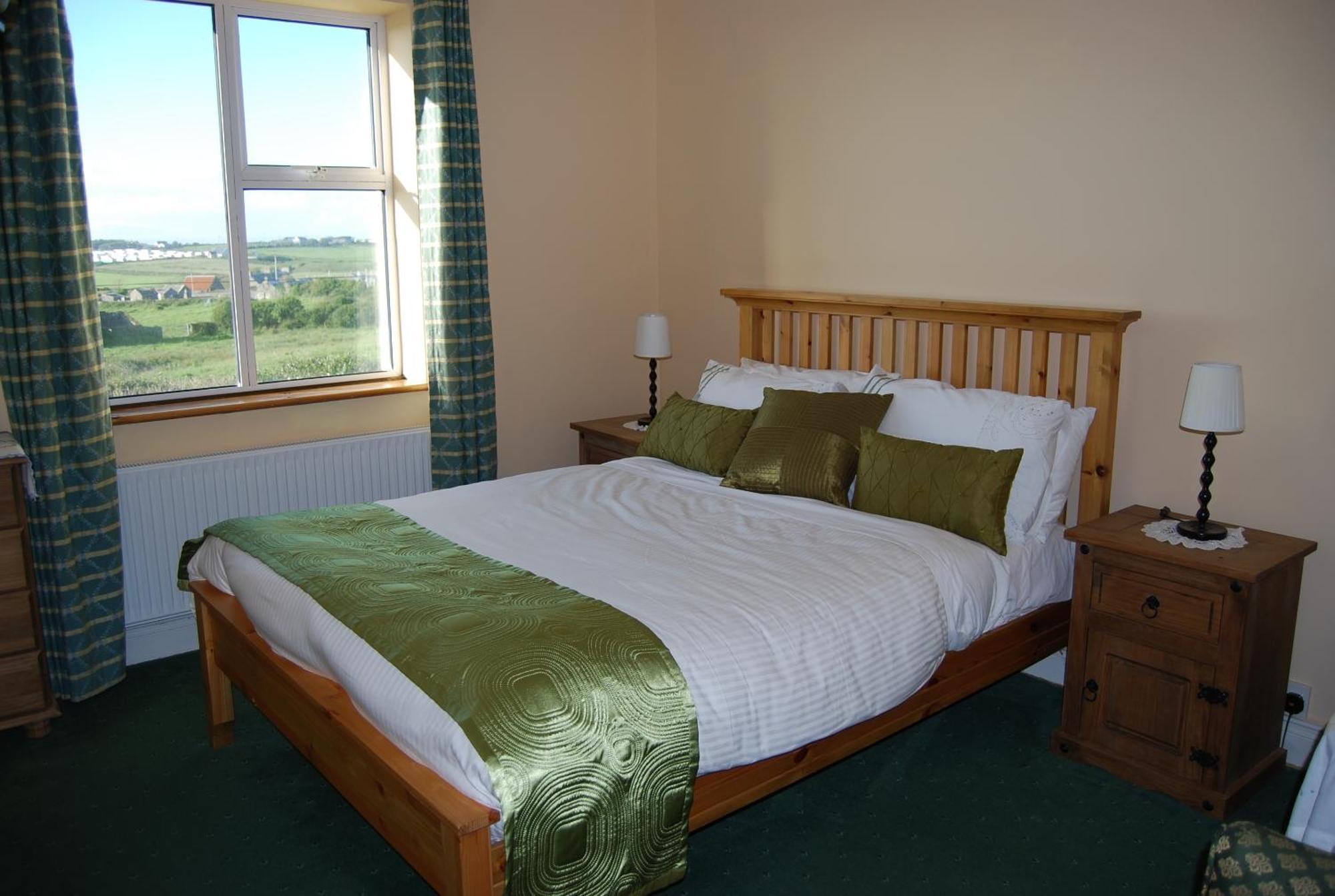 Clonmore Lodge B&B Quilty Buitenkant foto